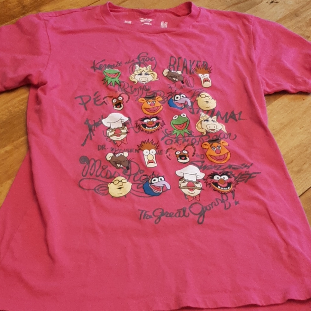 3 for $10 Disney Store Muppets graphic tee